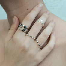 Cargar imagen en el visor de la galería, Anillo mundo