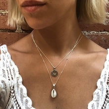 Cargar imagen en el visor de la galería, Collar concha engarzada