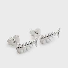 Cargar imagen en el visor de la galería, PENDIENTES RASPA PLATA DE LEY 925 - Vicenç Silver